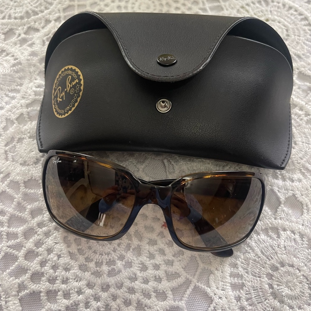 Ray-Ban Black Leather Sunglasses Bag